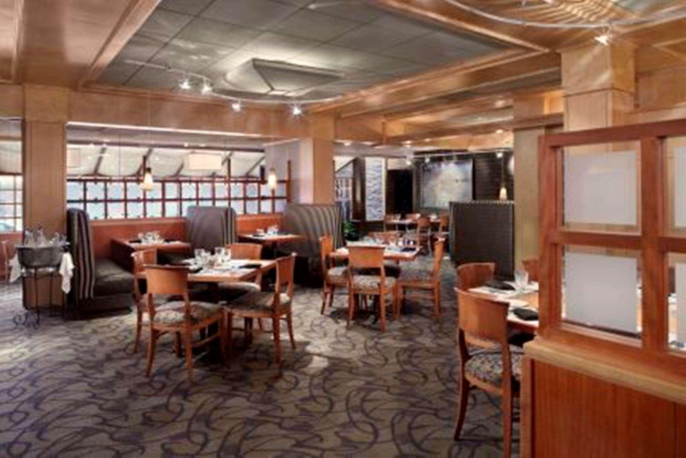 Doubletree By Hilton Akron Fairlawn Exterior photo